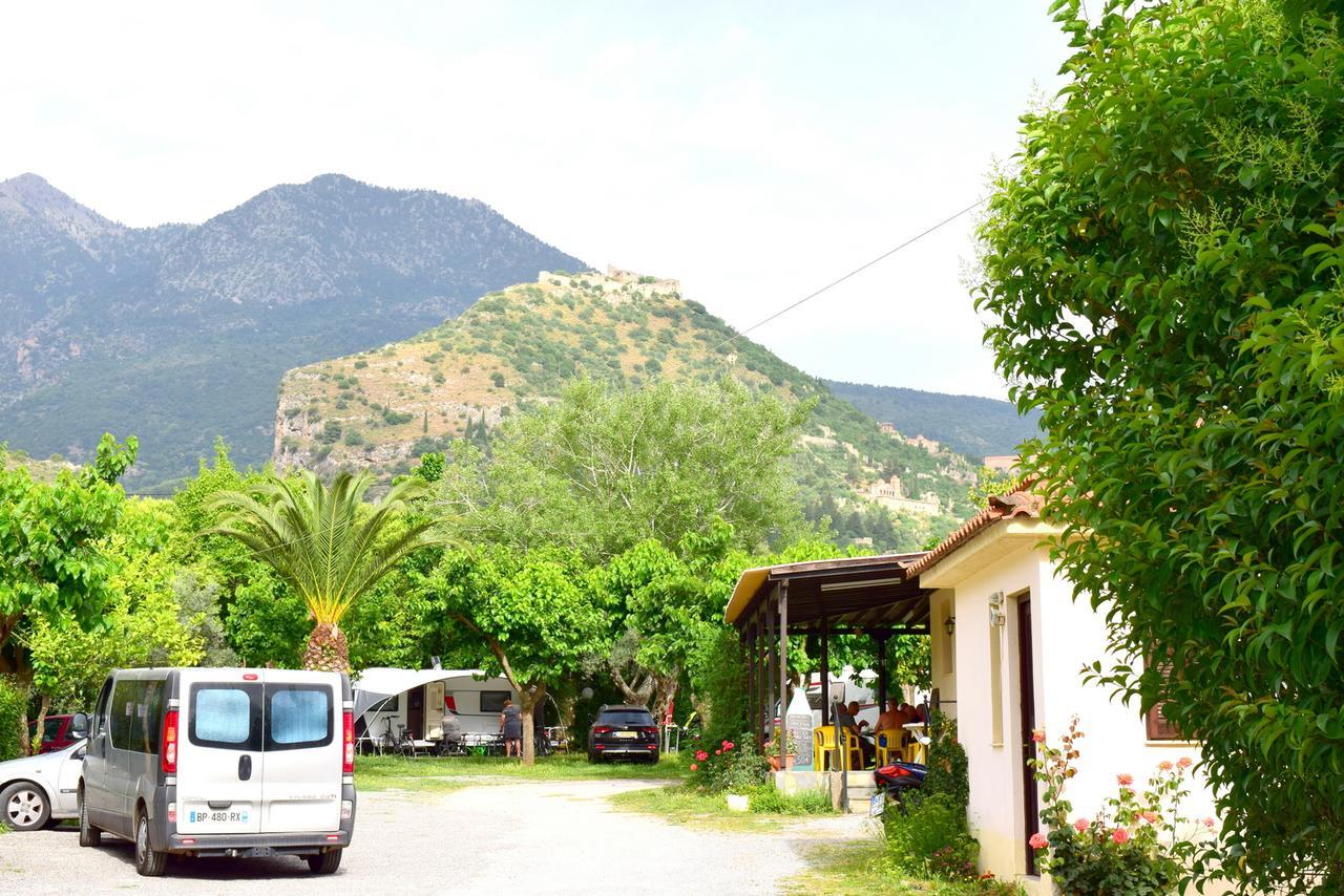 Castle View Bungalows Mystras Exterior foto